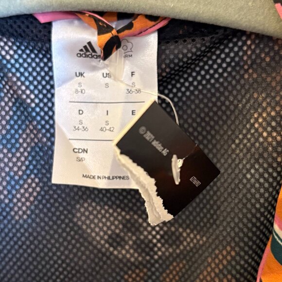 NWT Farm Rio x Adidas front zip floral & graphic print lightweight jacket sz sma - Picture 4 of 6